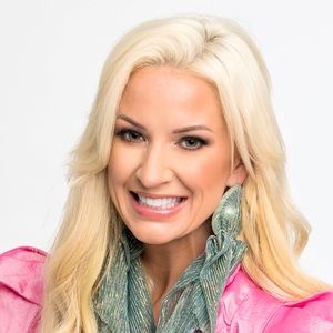 Meet your Posher, Brooke